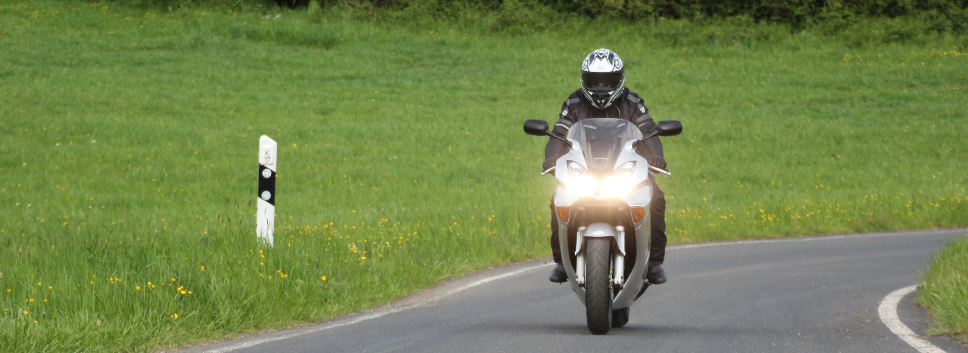 Motorrijbewijspoint Landgraaf examengarantie AVB en AVD